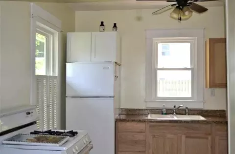 Kitchen - 116 Huron, Niles, MI 49120 photo 2 of 4