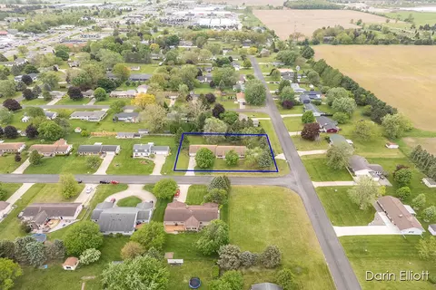 167187 Holiday, Ionia, MI 48846