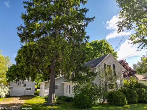 135 E Commerce, Grant, MI 49327