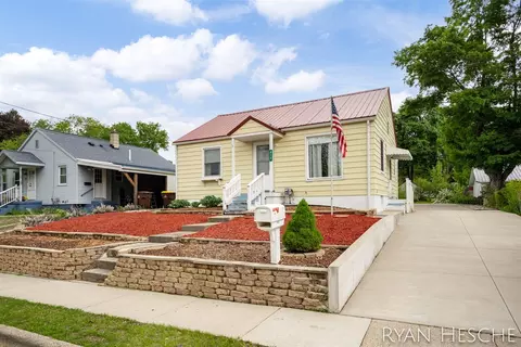 812 Forest, Ionia, MI 48846