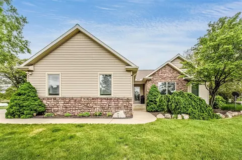 Exterior - 2210 Lindsey, Jackson, MI 49201 photo 2 of 28