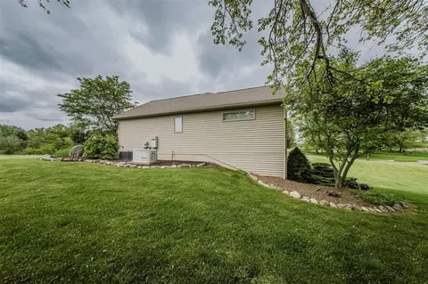 Exterior - 2210 Lindsey, Jackson, MI 49201 photo 14 of 28