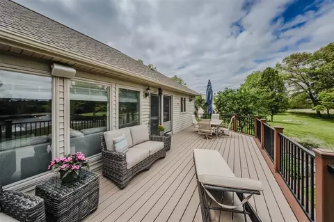 Exterior - 2210 Lindsey, Jackson, MI 49201 photo 22 of 28