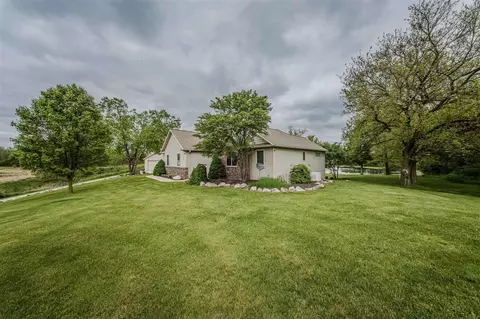 Exterior - 2210 Lindsey, Jackson, MI 49201 photo 16 of 28