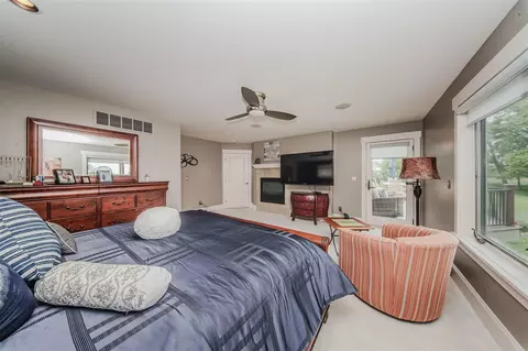 Bedroom - 2210 Lindsey, Jackson, MI 49201 photo 4 of 9