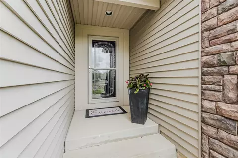 Entry Way - 2210 Lindsey, Jackson, MI 49201 photo 1 of 4