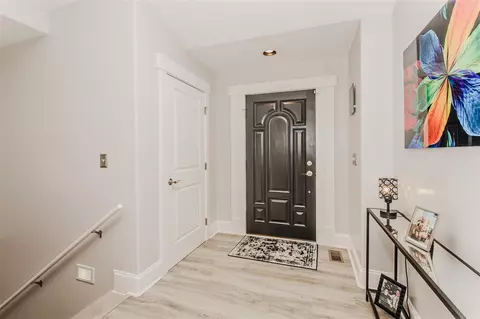 Entry Way - 2210 Lindsey, Jackson, MI 49201 photo 3 of 4