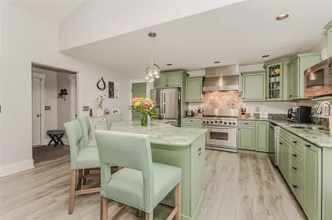 Kitchen - 2210 Lindsey, Jackson, MI 49201 photo 3 of 7