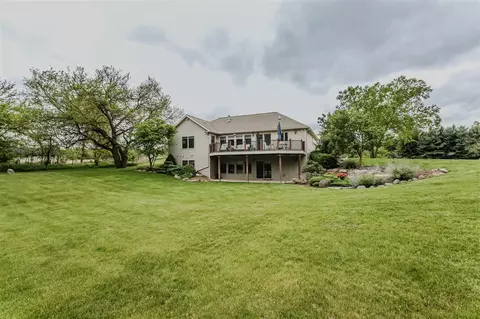 Exterior - 2210 Lindsey, Jackson, MI 49201 photo 8 of 28