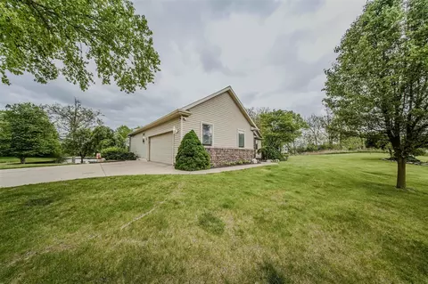 Exterior - 2210 Lindsey, Jackson, MI 49201 photo 3 of 28