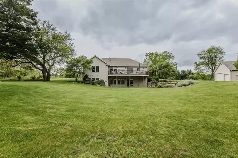 Exterior - 2210 Lindsey, Jackson, MI 49201 photo 9 of 28