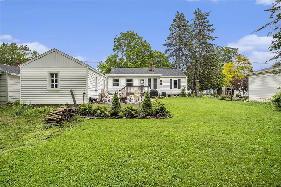 Exterior - 211 East, Marshall, MI 49068 photo 3 of 4
