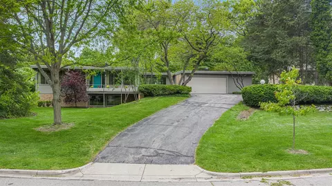 19 Heatheridge, Ann Arbor, MI 48104