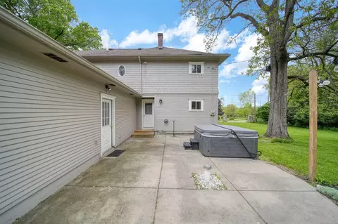 Exterior - 7331 Browns Lk, Jackson, MI 49201 photo 11 of 16
