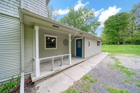 Exterior - 7331 Browns Lk, Jackson, MI 49201 photo 6 of 16