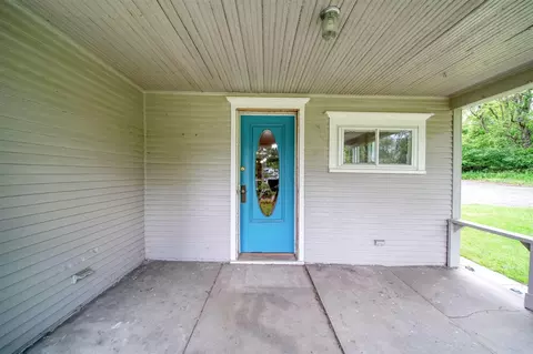 Exterior - 7331 Browns Lk, Jackson, MI 49201 photo 5 of 16