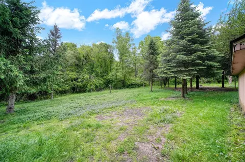 Exterior - 7331 Browns Lk, Jackson, MI 49201 photo 13 of 16