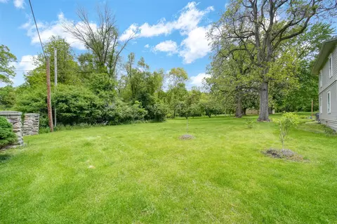 Exterior - 7331 Browns Lk, Jackson, MI 49201 photo 7 of 16