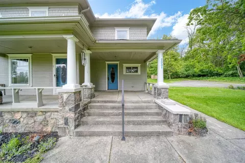 Exterior - 7331 Browns Lk, Jackson, MI 49201 photo 4 of 16