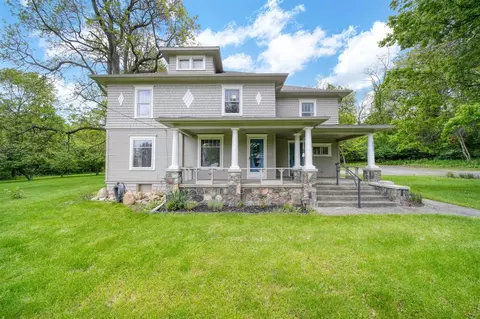 7331 Browns Lk, Jackson, MI 49201