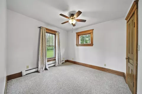 Bedroom - 7331 Browns Lk, Jackson, MI 49201 photo 1 of 10