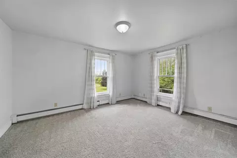 Bedroom - 7331 Browns Lk, Jackson, MI 49201 photo 5 of 10