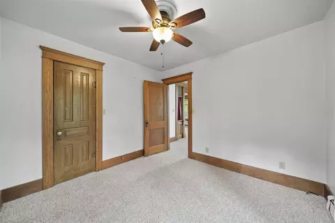 Bedroom - 7331 Browns Lk, Jackson, MI 49201 photo 2 of 10