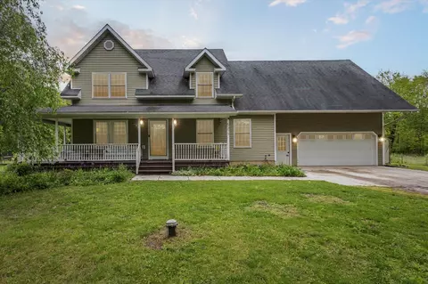 5377 Dutch, Leslie, MI 49251