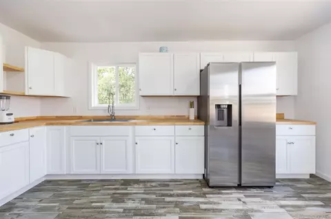 Kitchen - 126 Bluff, Buchanan, MI 49107 photo 3 of 4