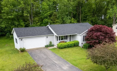 2041 Blackmer, Jonesville, MI 49250