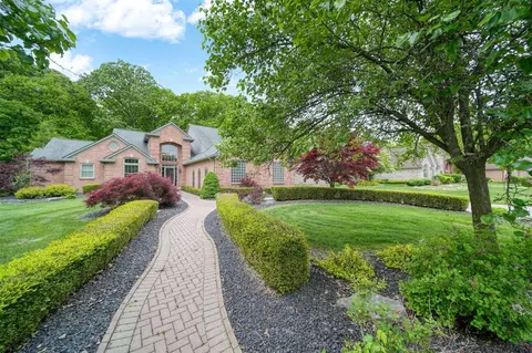 2349 River Woods, Canton, MI 48188
