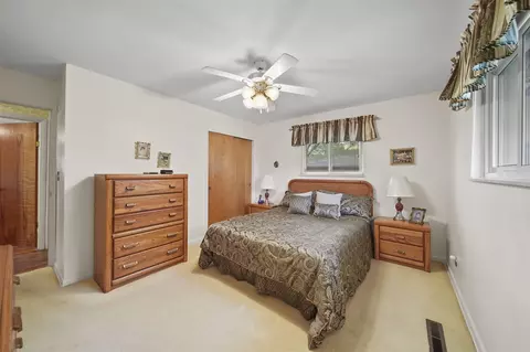 2074 Campbell, Jackson, MI 49202 photo 16
