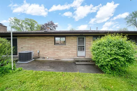 2074 Campbell, Jackson, MI 49202 photo 31
