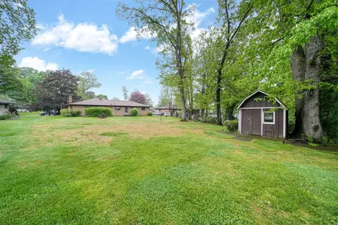 2074 Campbell, Jackson, MI 49202 photo 36
