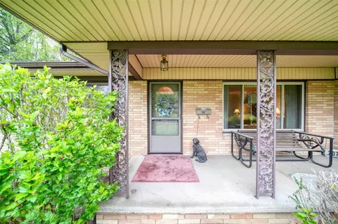 2074 Campbell, Jackson, MI 49202 photo 4