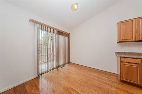 Dining - 128 Commons, Saline, MI 48176 photo 1 of 1