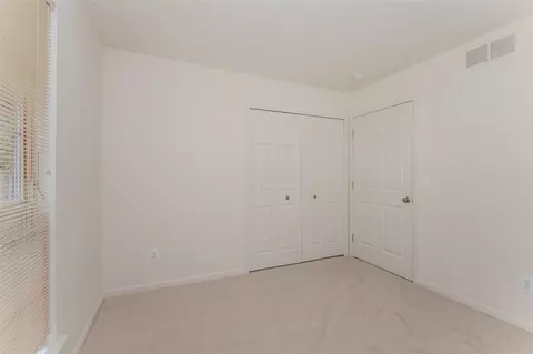 Bedroom - 128 Commons, Saline, MI 48176 photo 7 of 9