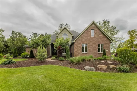 9117 Cambridge, Saline, MI 48176