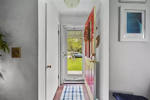 912 Gerald, Jackson, MI 49203 photo 3