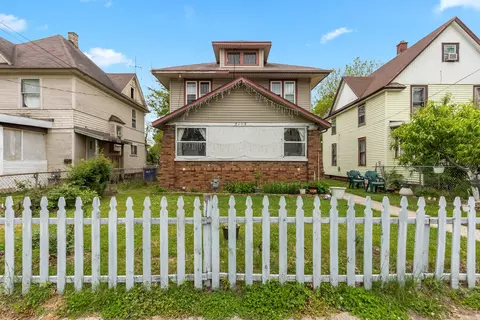 2113 Palace, Grand Rapids, MI 49507