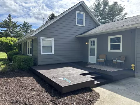 Exterior - 13830 S Grange, Eagle, MI 48822 photo 4 of 10