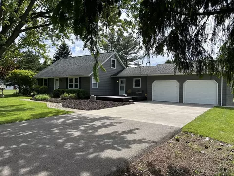 13830 S Grange, Eagle, MI 48822