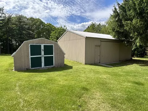 Exterior - 13830 S Grange, Eagle, MI 48822 photo 7 of 10