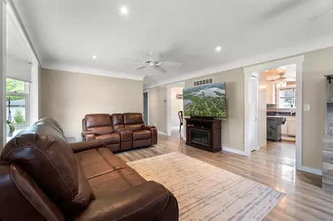 Living - 3401 Stella, Jackson, MI 49201 photo 1 of 2