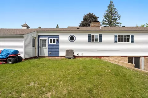 Exterior - 3401 Stella, Jackson, MI 49201 photo 8 of 10