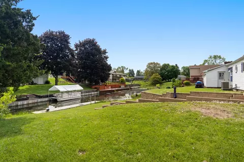 Exterior - 3401 Stella, Jackson, MI 49201 photo 5 of 10