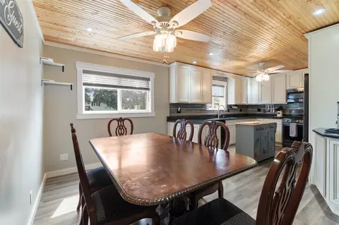 Dining - 3401 Stella, Jackson, MI 49201 photo 2 of 2