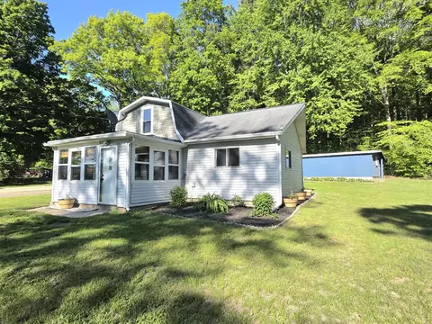 430 N Vickeryville, Stanton, MI 48888