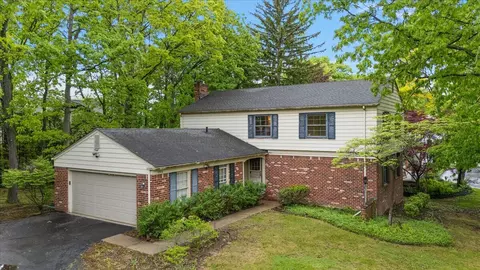 4948 Hardwoods, West Bloomfield, MI 48323