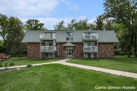 6716 Cascade #1D, Grand Rapids, MI 49546